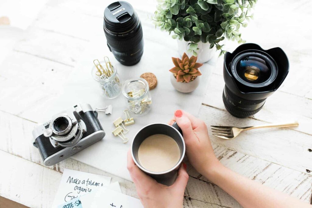 brooke-lark-6Mq_L_tXZO4-unsplash-min